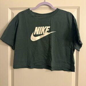 Nike Crop Top